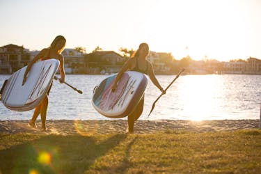 Esperienza combinata di lezione di surf, kayak e stand-up paddle tour